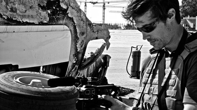 James Foley, Tripoli (Libya) airport, August 2011. (Photo by Jonathan Pedneault, courtesy of FreeJamesFoley.org and "Find James Foley" Facebook page)