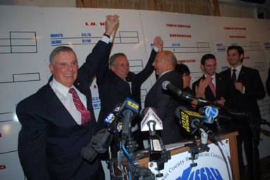 Mangano_Defeats_Suozzi