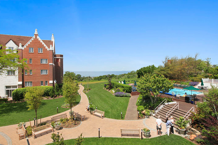 Montauk Manor
