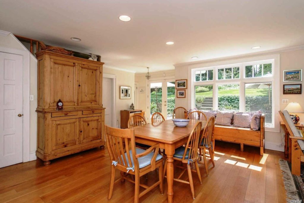 LloydNeckDiningRoom 1