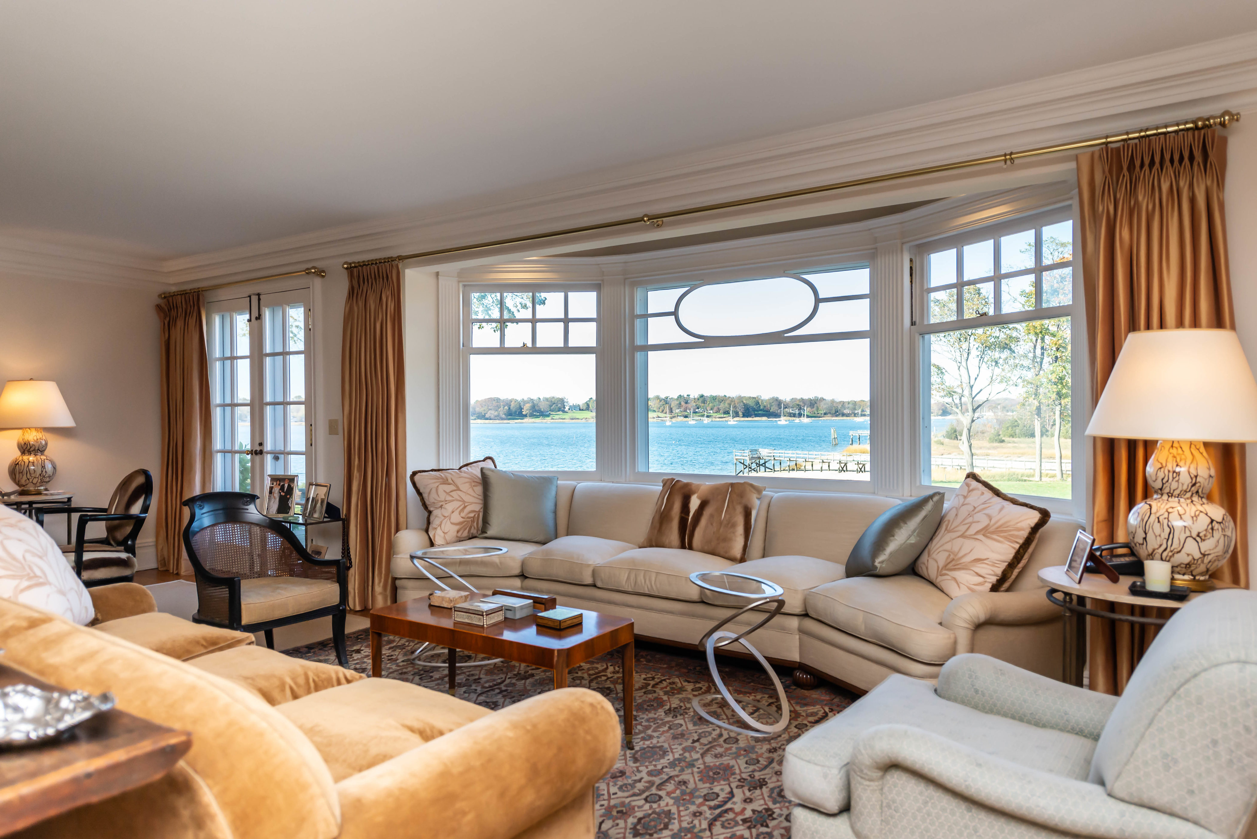 83 Cove Neck Rd Oyster Bay print 004 014 Living Room 4200x2804 300dpi 1