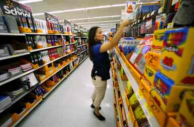 2020-07-20T142335Z_1732160222_RC22XH9CBGVD_RTRMADP_3_RETAIL-BACK-TO-SCHOOL (1)