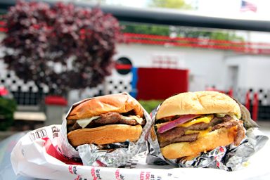 Dining_BurgerDrive_052516_CheckersB