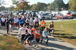 Runners take off at the 2014 Run/Walk