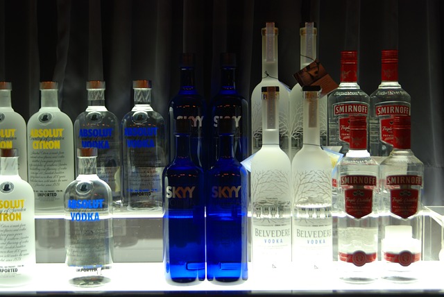 bar-257852_640