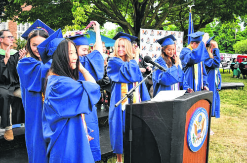 Graduation6 26MHP E 500x330 1