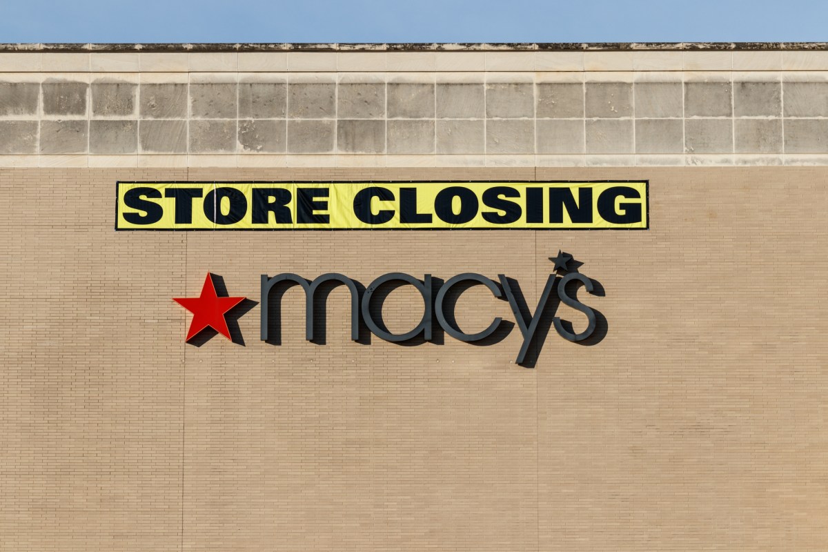 Macy’s mall location and Store Closing sign. Macys plans to continue closing stores in 2019 III