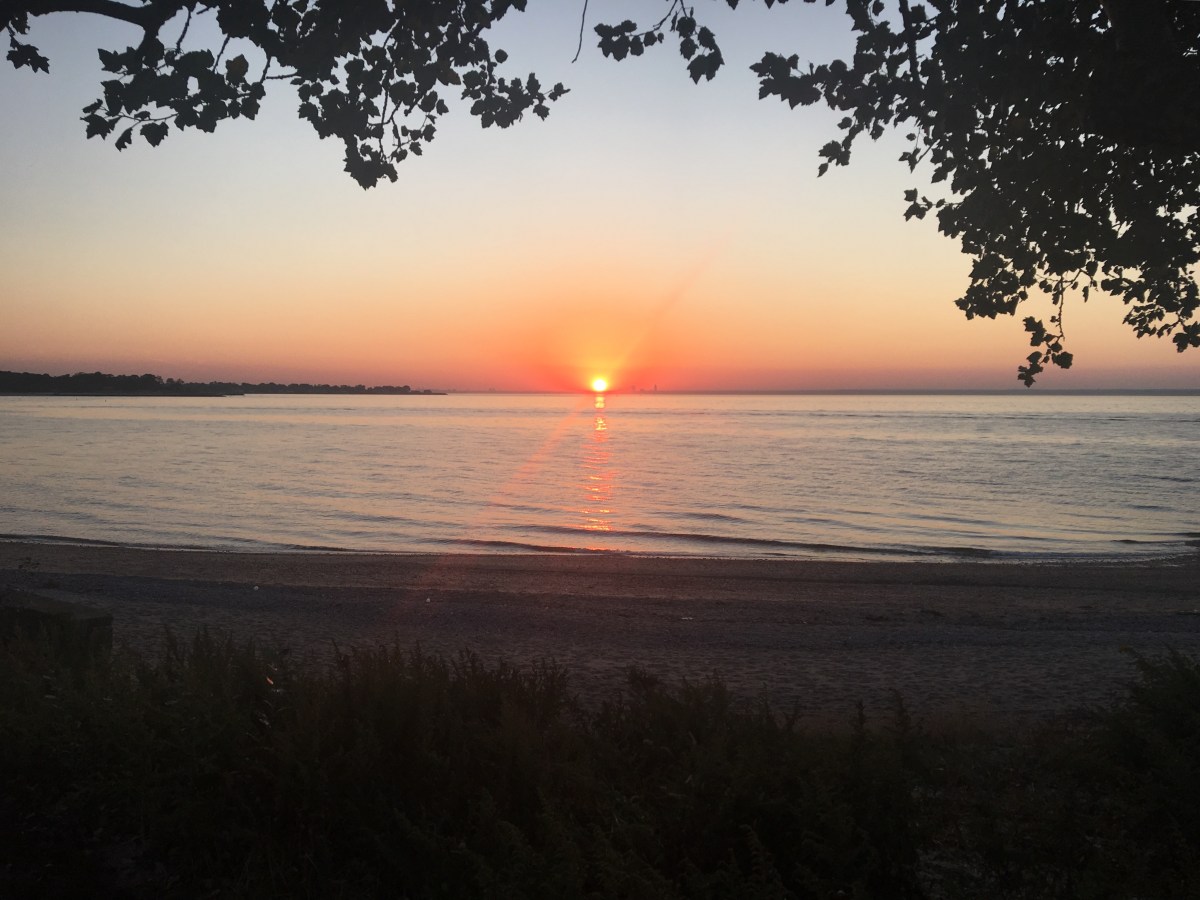 Long island waterfront restaurants with sunset views