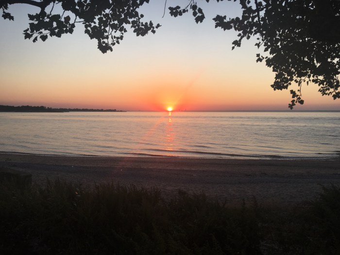 Long island waterfront restaurants with sunset views