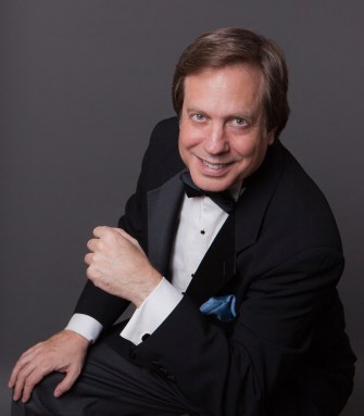 Jimmy Roberts will perform at the Great Neck Library.