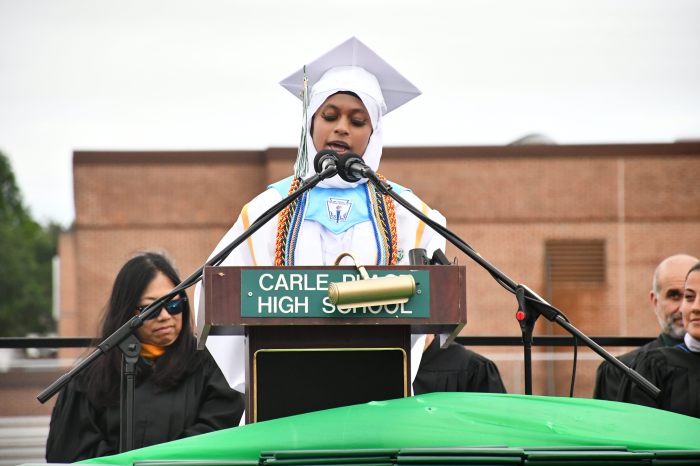 Class of 2025 graduate Samira Azam shared the farewell address with her classmates.