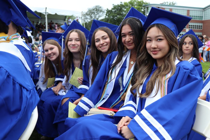 Schreiber seniors on graduation day.