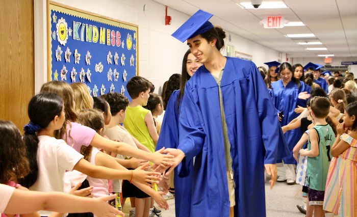 Roslyn High School Senior Walk 2025.