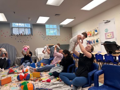 The Port Washington Parent Resource Center hosts a "Mothers with Infants" class.